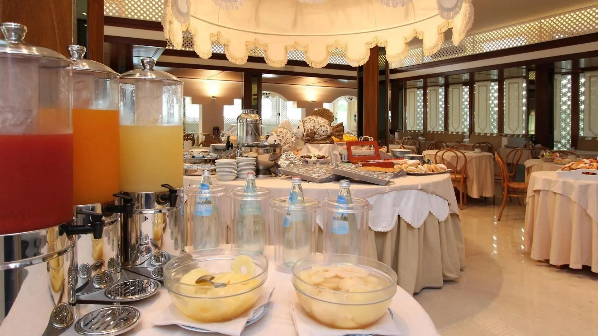Hotel Delle Rose Lido di Jesolo 4*,  Italia